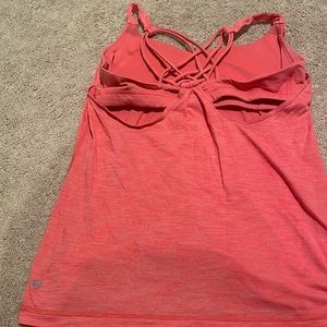 Women’s lululemon tank with built in bra